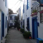 Oda ve Kahvaltı Gozde Deniz Boutique 3*