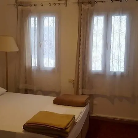 Oda ve Kahvaltı Gozde Deniz Boutique