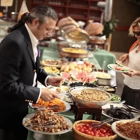 Alojamento de Acomodação e Pequeno-almoço Gozde Deniz Boutique 3*