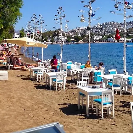 לינה וארוחת בוקר Gozde Deniz Boutique 3*